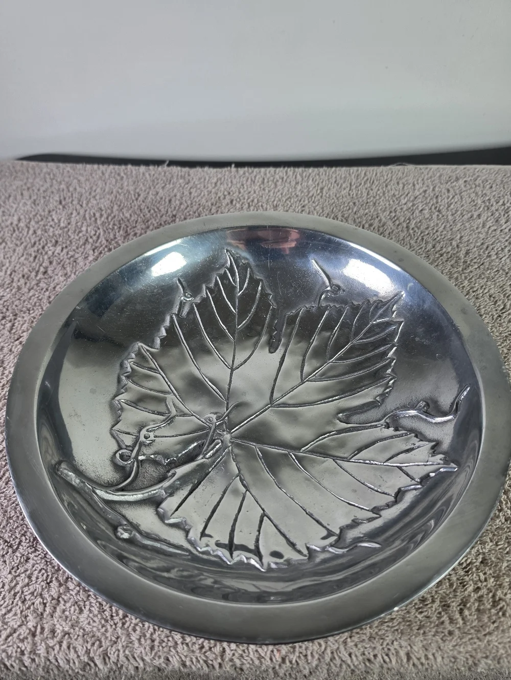 Maripisa Leaf Serving Bowl